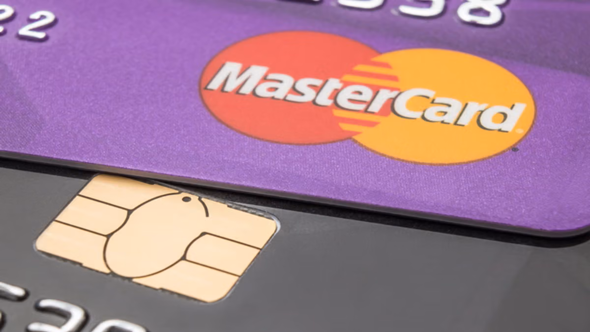 Mastercard (MA), Visa (V), Stripe connect crypto to cash as stablecoin payments grow