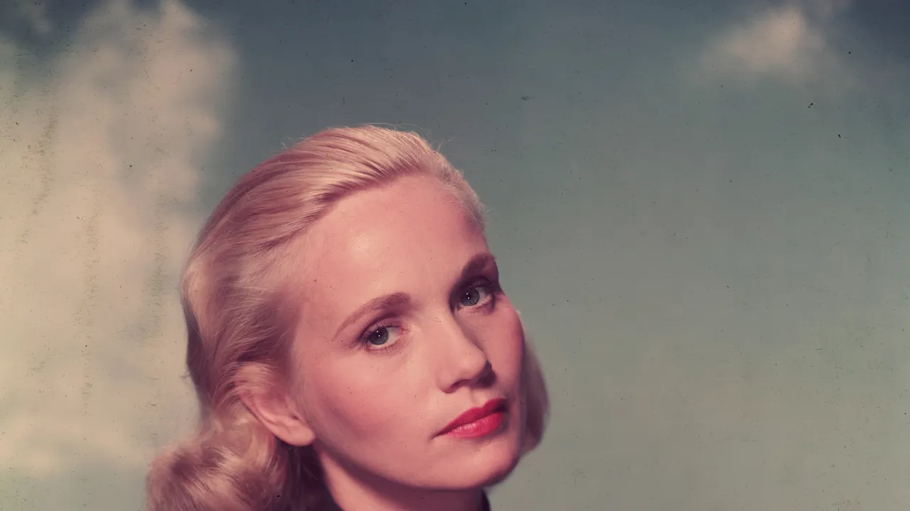 Eva Marie Saint, Oscar-Winning Star of ‘On the Waterfront,’ Dies at 102