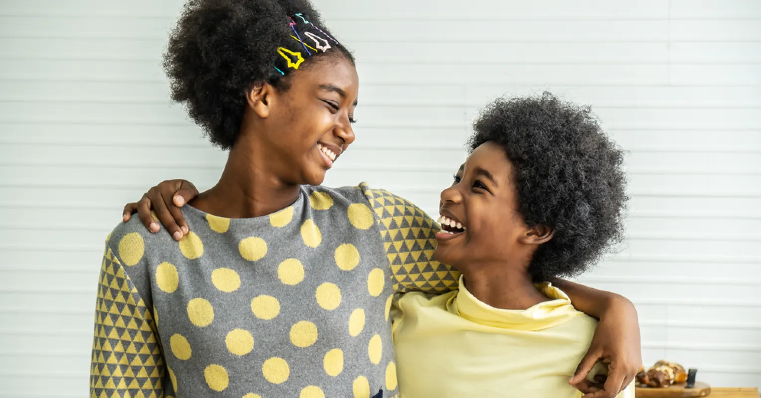 The Benefits of Having an Older Sibling During Adolescence
