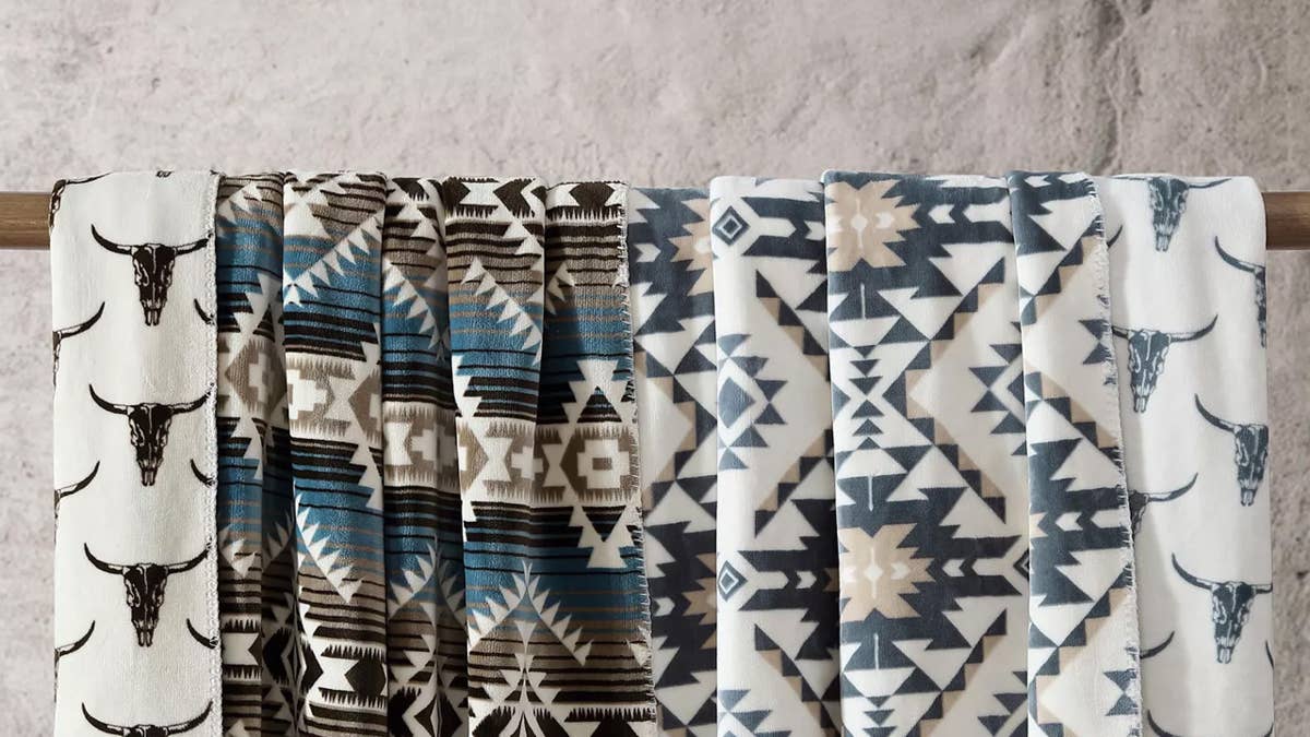 Macy’s Has a Wrangler Western Blanket on Sale for $22
